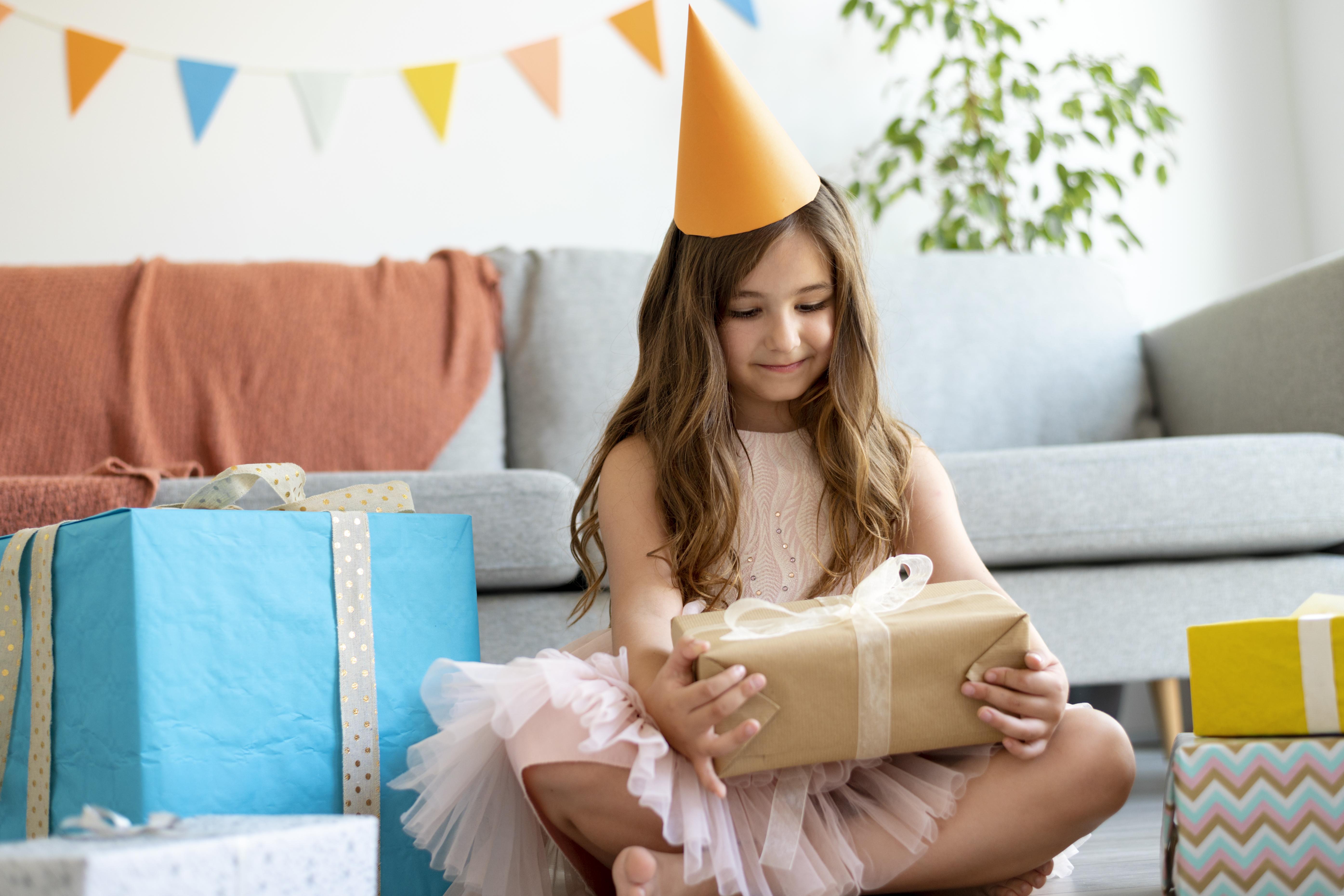 10 idées de cadeaux personnalisés pour enfants qui font briller leurs yeux