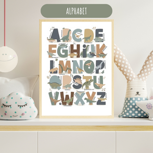 Affiche éducative avec l'alphabet illustré de dinosaures, idéale pour apprendre en s’amusant et décorer une chambre d’enfant.