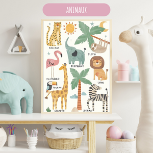 Affiche murale décorative avec des animaux de la savane, idéale pour une déco jungle douce et naturelle.