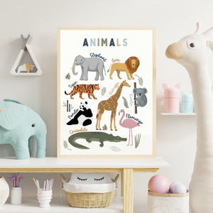 Affiche murale représentant des animaux de la savane, idéale pour une chambre d'enfant.