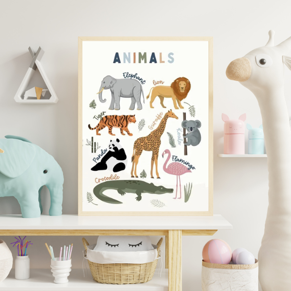 Affiche murale représentant des animaux de la savane, idéale pour une chambre d'enfant.