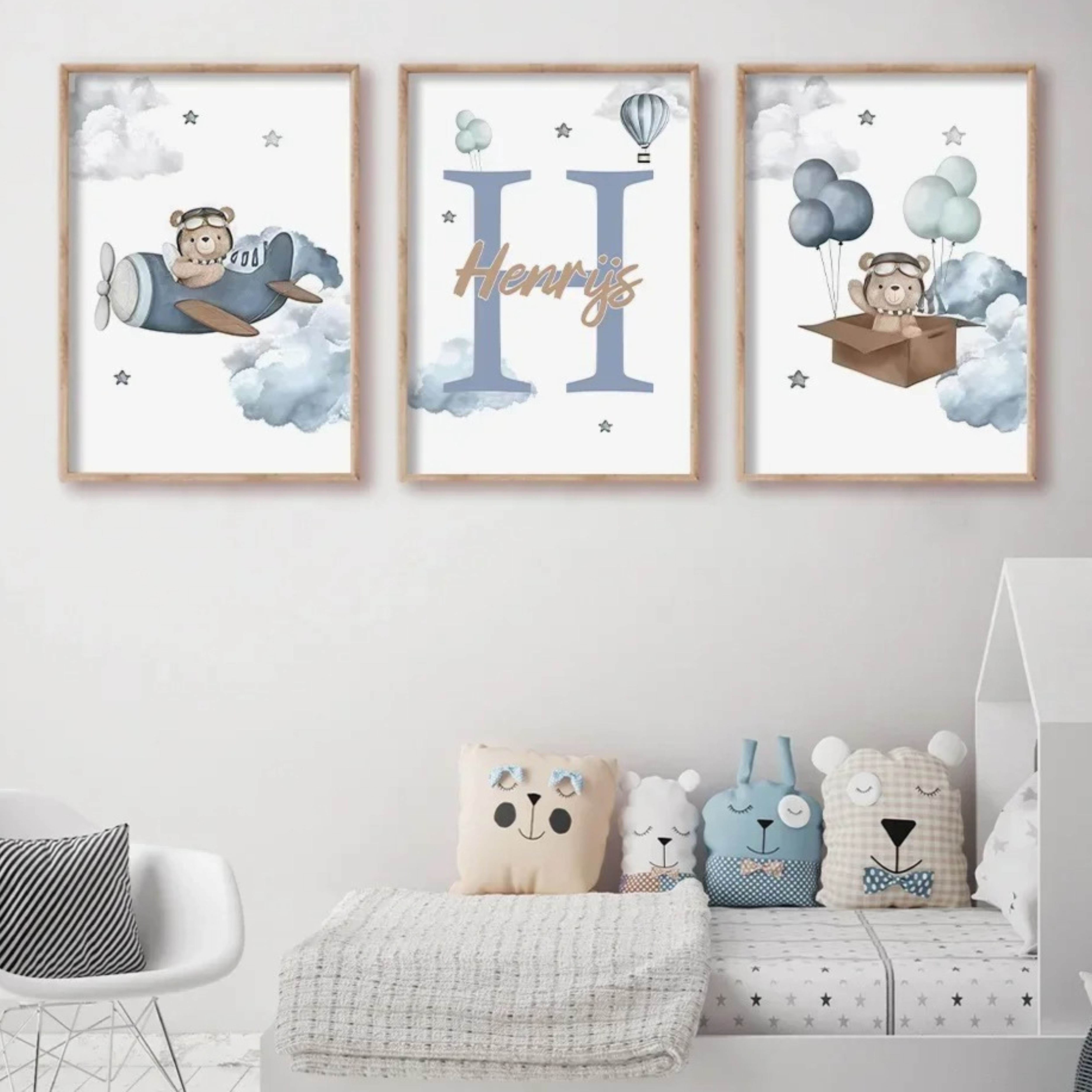 Affiche personnalisée chambre bébé garçon avec avion et prénom – déco murale enfant sur toile