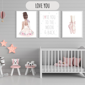 Affiche murale avec inscription "Love you to the moon & back", idéale pour une décoration de chambre bébé fille.