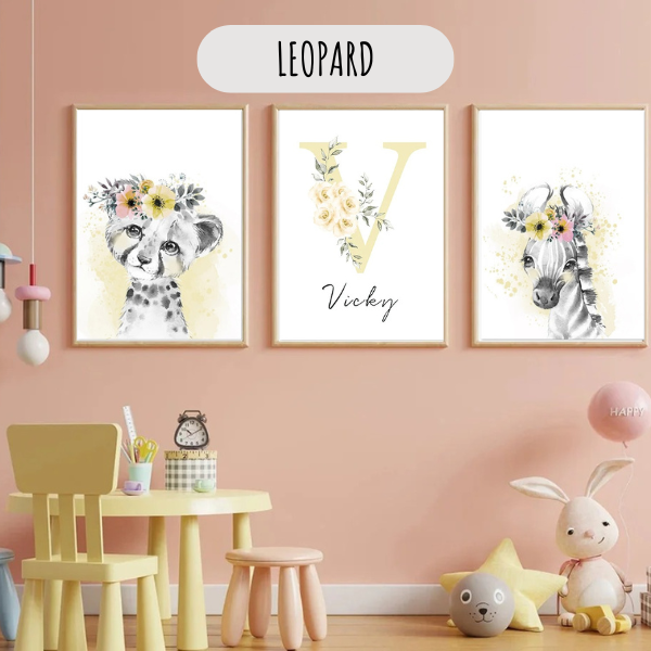 Triptyque d’affiches décoratives pour chambre d’enfant avec léopard aquarelle jaune pastel