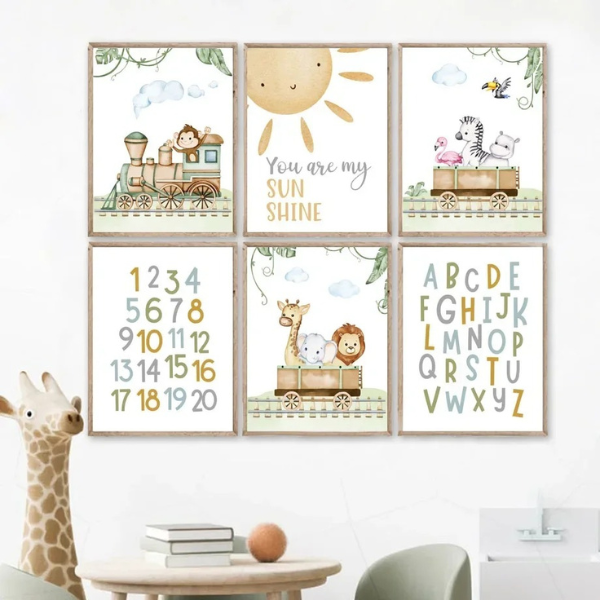 Ensemble d’affiches pédagogiques avec train et animaux, parfait pour chambre bébé et enfant.