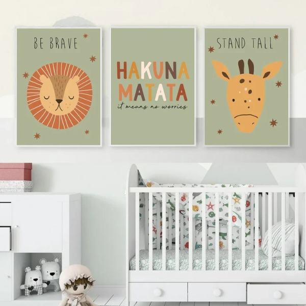 Trio d’affiches"Hakuna Matata" lion et girafe jungle.