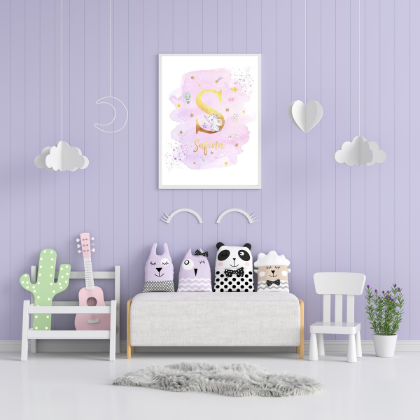 Affiche décorative pour enfant avec initiale illustrée et éléphant dans un univers pastel