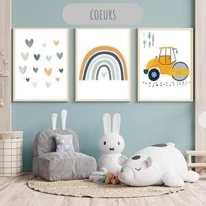 Lot de 3 affiches pour chambre d’enfant avec des cœurs, un arc-en-ciel et un rouleau compresseur, parfaites pour une déco mixte et originale.