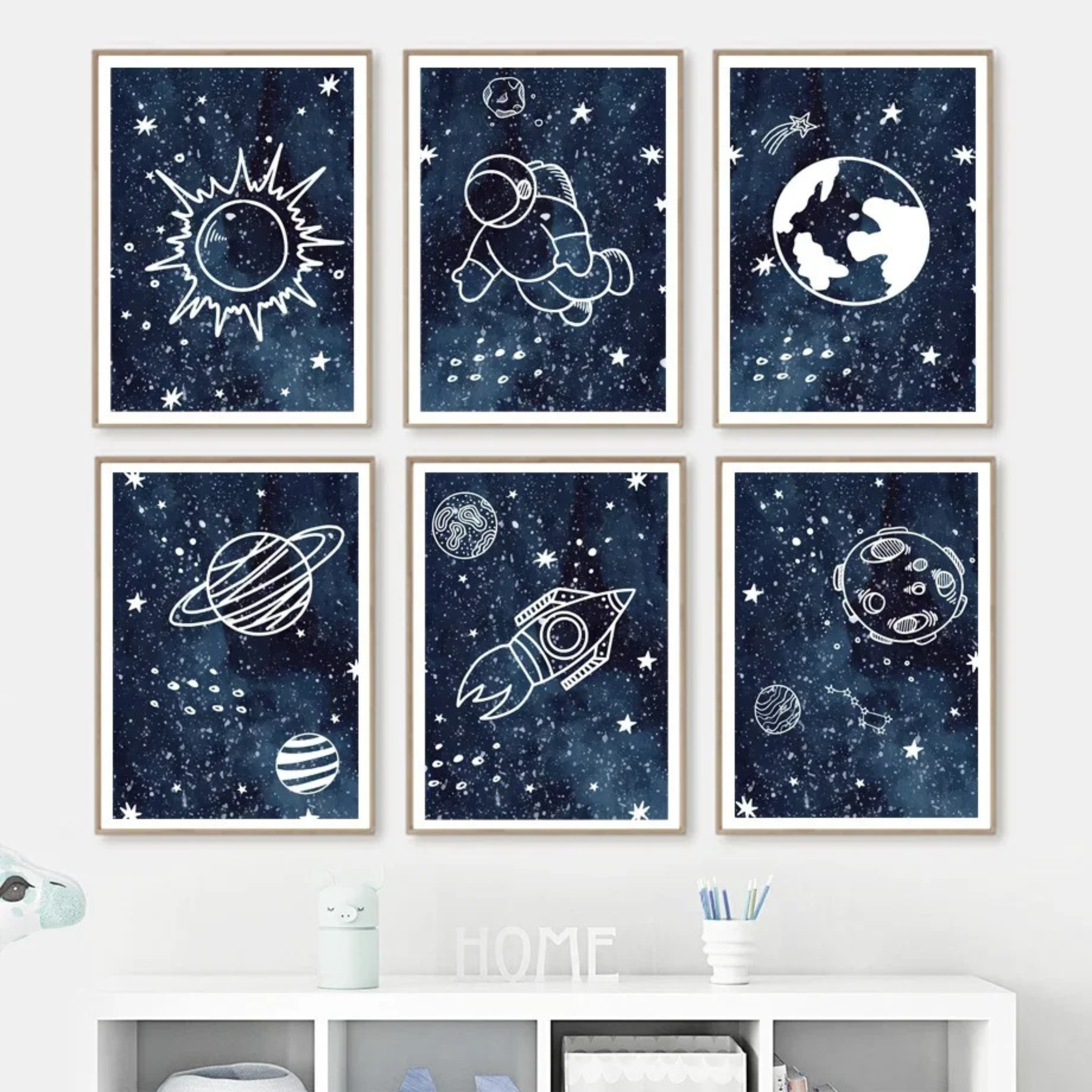 Lot de six affiches sur l’espace et l’astronomie pour une décoration murale immersive et inspirante.