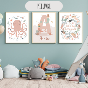 Ensemble de trois affiches murales sur le thème marin avec pieuvre, sirènes et illustration personnalisée.