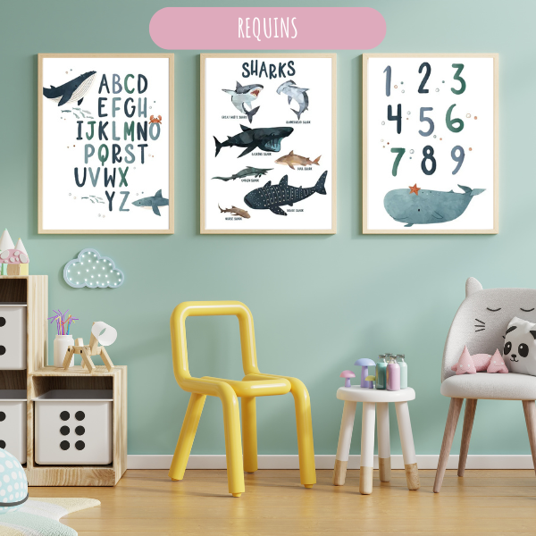Set de trois affiches sur les requins et baleines, combinant éducation et décoration dans une chambre d’enfant.
