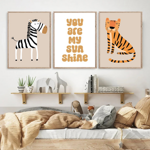 Affiche murale tigre illustration minimaliste, idéale pour une déco jungle enfant.