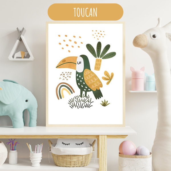 Affiche jungle avec un toucan coloré, parfaite pour une chambre enfant sur le thème de la nature.