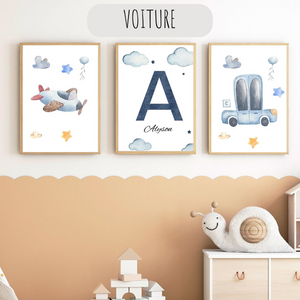 Ensemble d'affiches personnalisées avec prénom, voiture et avion en aquarelle, pour décoration de chambre d'enfant.