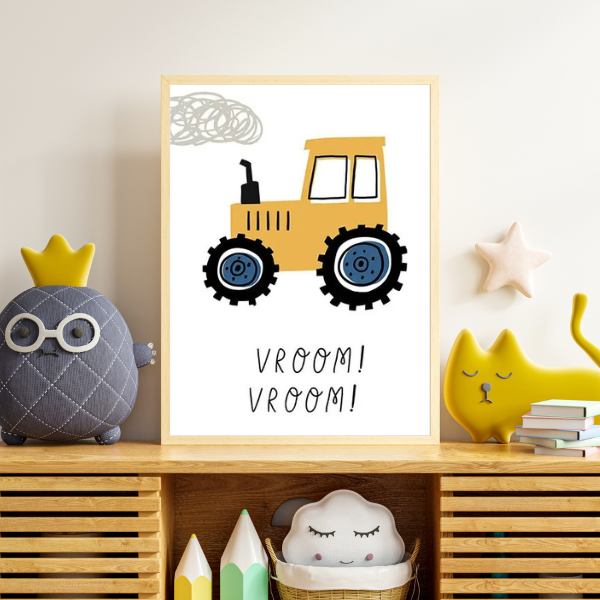 Affiche murale pour chambre d'enfant avec un tracteur jaune et l'inscription "Vroom! Vroom!", idéale pour une décoration sur le thème des engins de chantier.