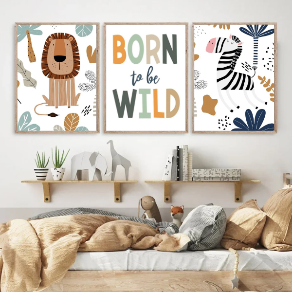 Affiche d’un zèbre joyeux dans un décor tropical, idéale pour une déco murale chambre bébé jungle
