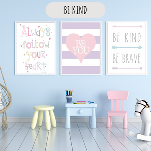 Affiches murales Be Kind, citations inspirantes et couleurs pastel, décoration chambre bébé fille ou coin lecture féerique.