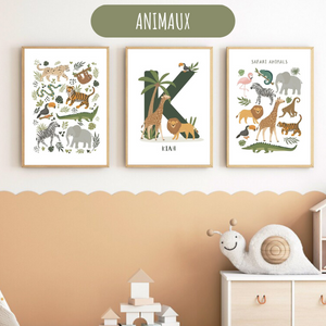 Affiche décorative avec animaux de la savane, idéale pour une décoration murale de chambre bébé ou enfant sur le thème du safari.