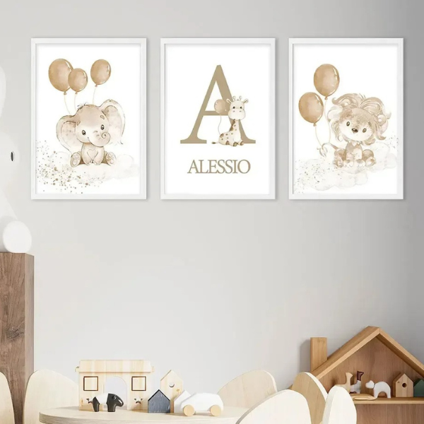 Affiche safari beige avec prénom, décoration personnalisée chambre bébé garçon.