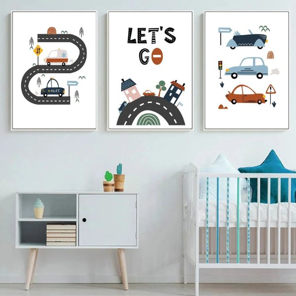 Décoration de chambre bébé avec affiches murales de véhicules et routes illustrées