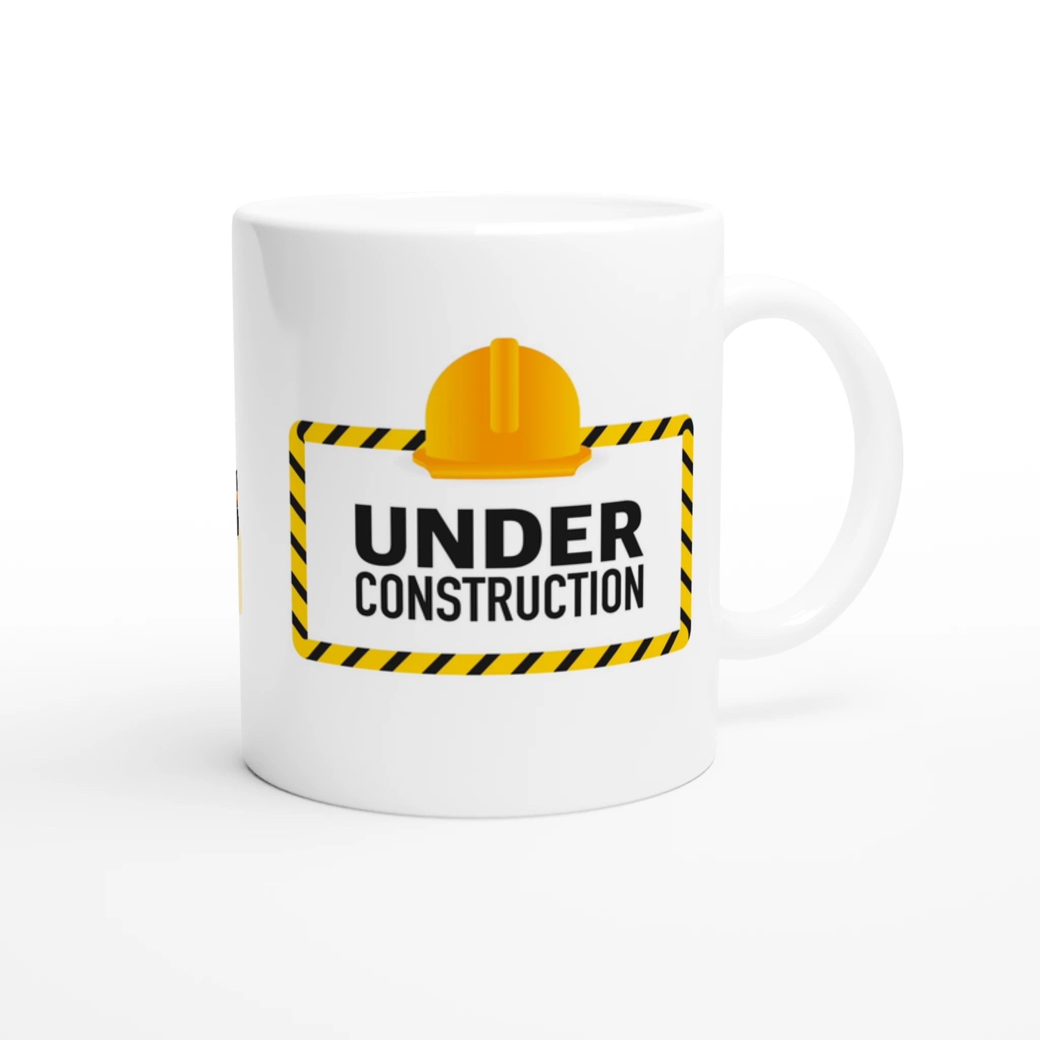 Mug personnalisé tout blanc avec chantier de construction et panneau "Under Construction", parfait pour un cadeau amusant et original.