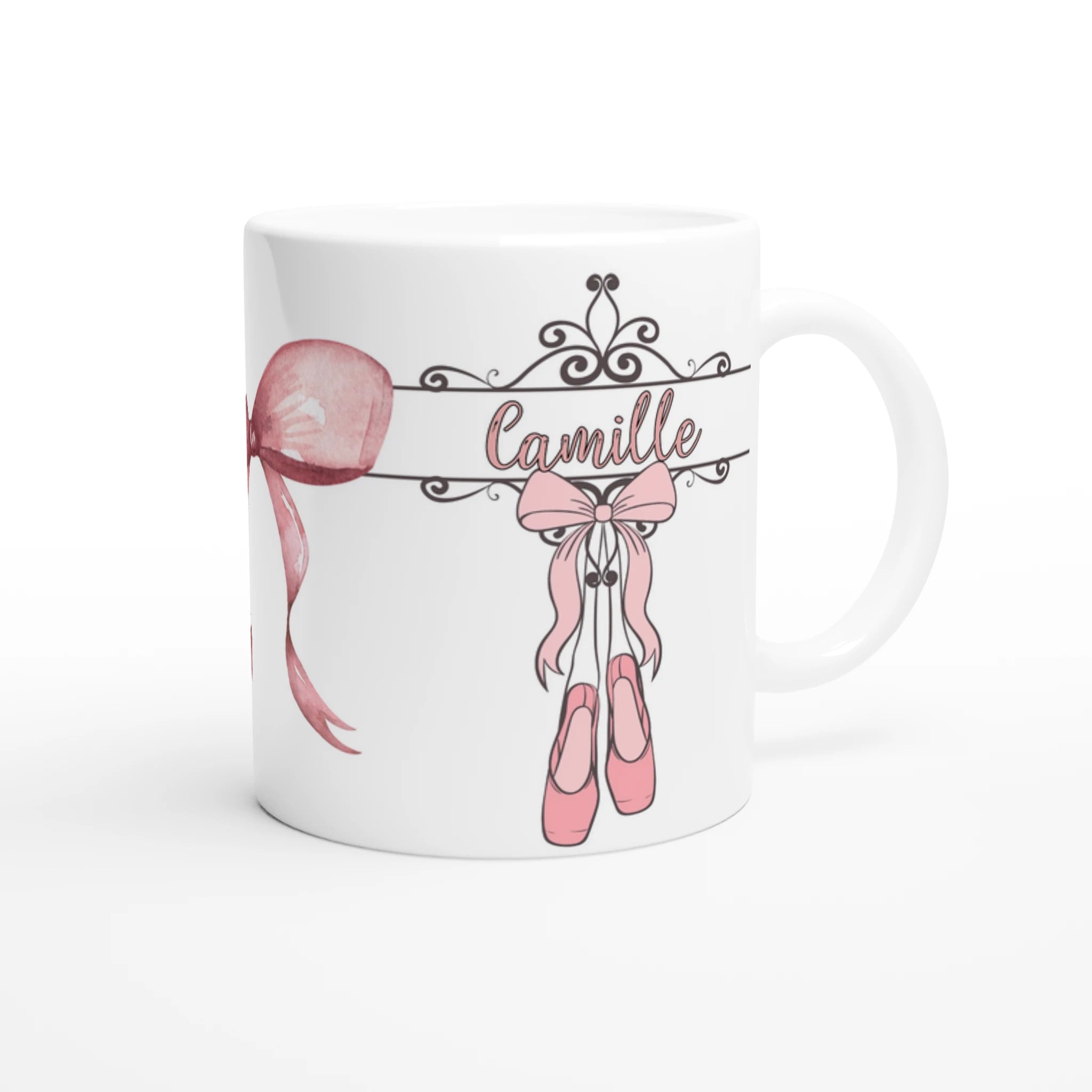 Mug personnalisable tout blanc avec prénom et illustration de pointes de danse classique, parfait comme cadeau unique pour les passionnés de ballet.