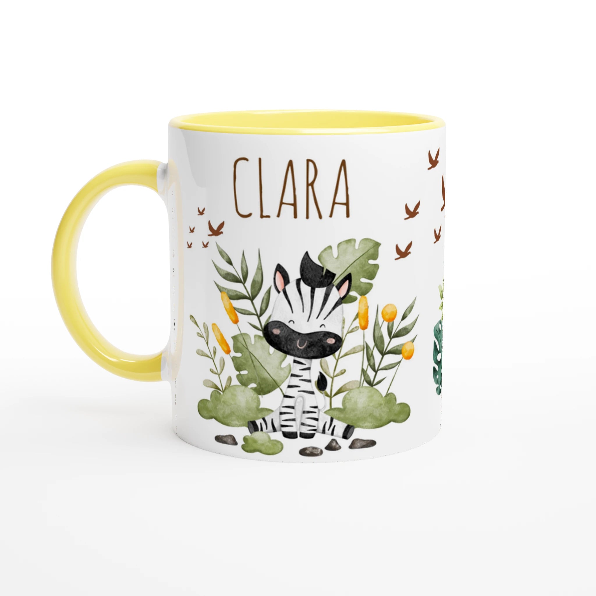 Tasse personnalisée avec illustration d’un zèbre et feuillage exotique, intérieur jaune, un cadeau chaleureux et ensoleillé.