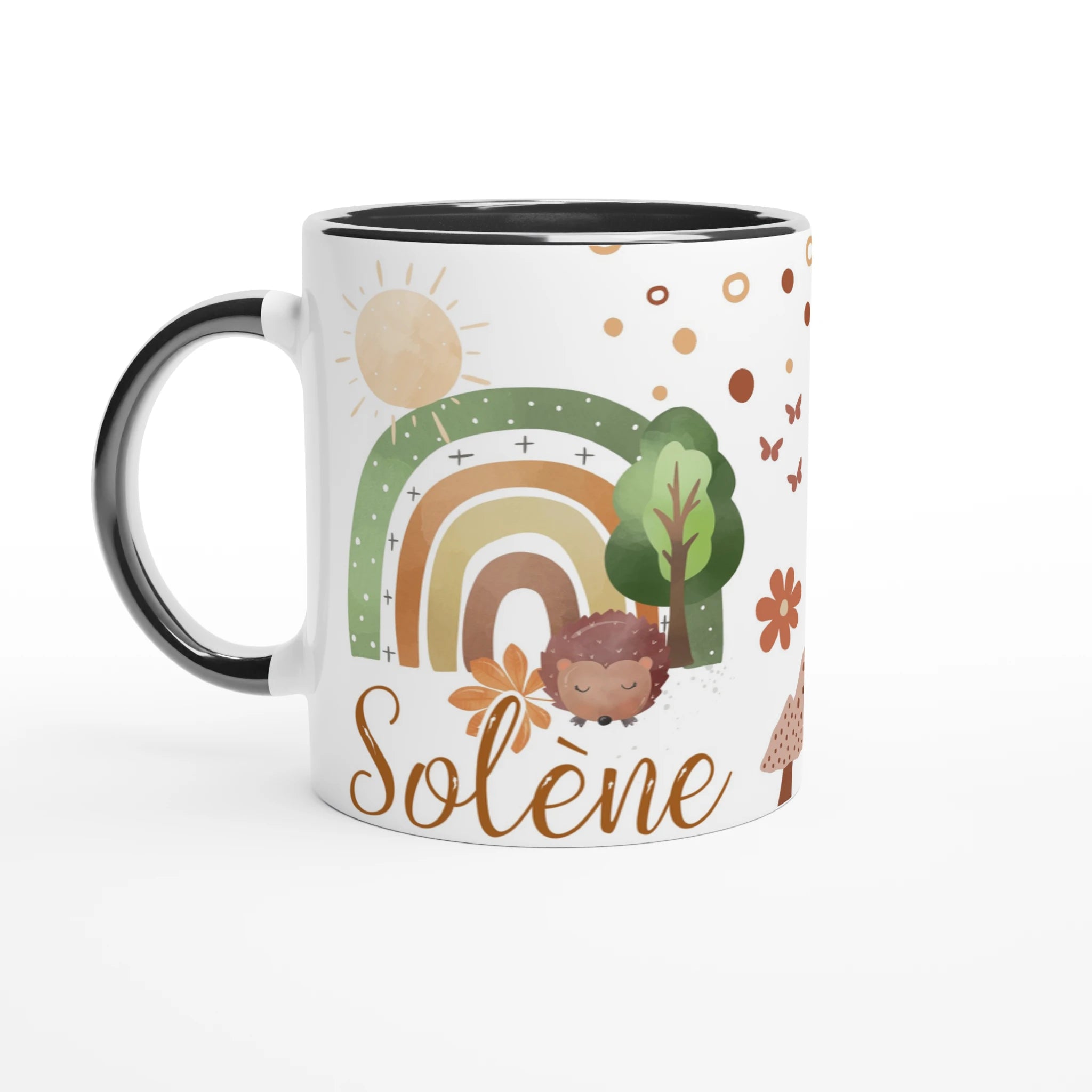 Mug personnalisé avec illustration bohème et décor naturel, intérieur noir, pour une touche chic et épurée.