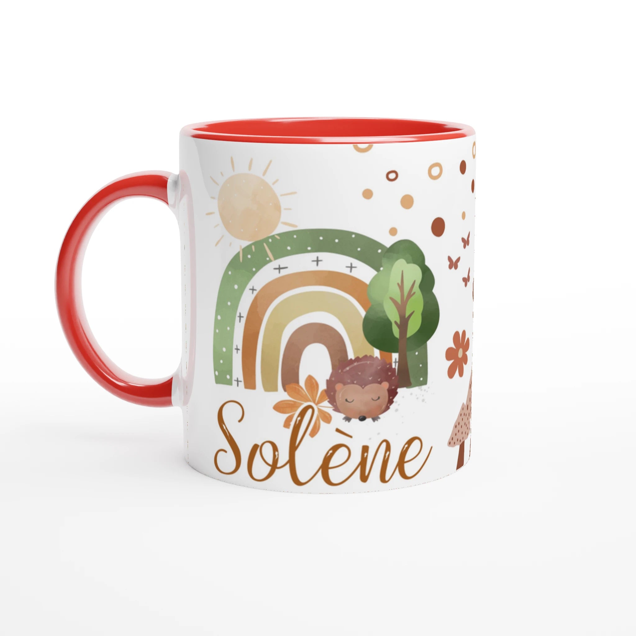 Mug personnalisé avec arc-en-ciel en tons terreux et hérisson mignon, intérieur rouge, parfait pour un cadeau bohème et unique.
