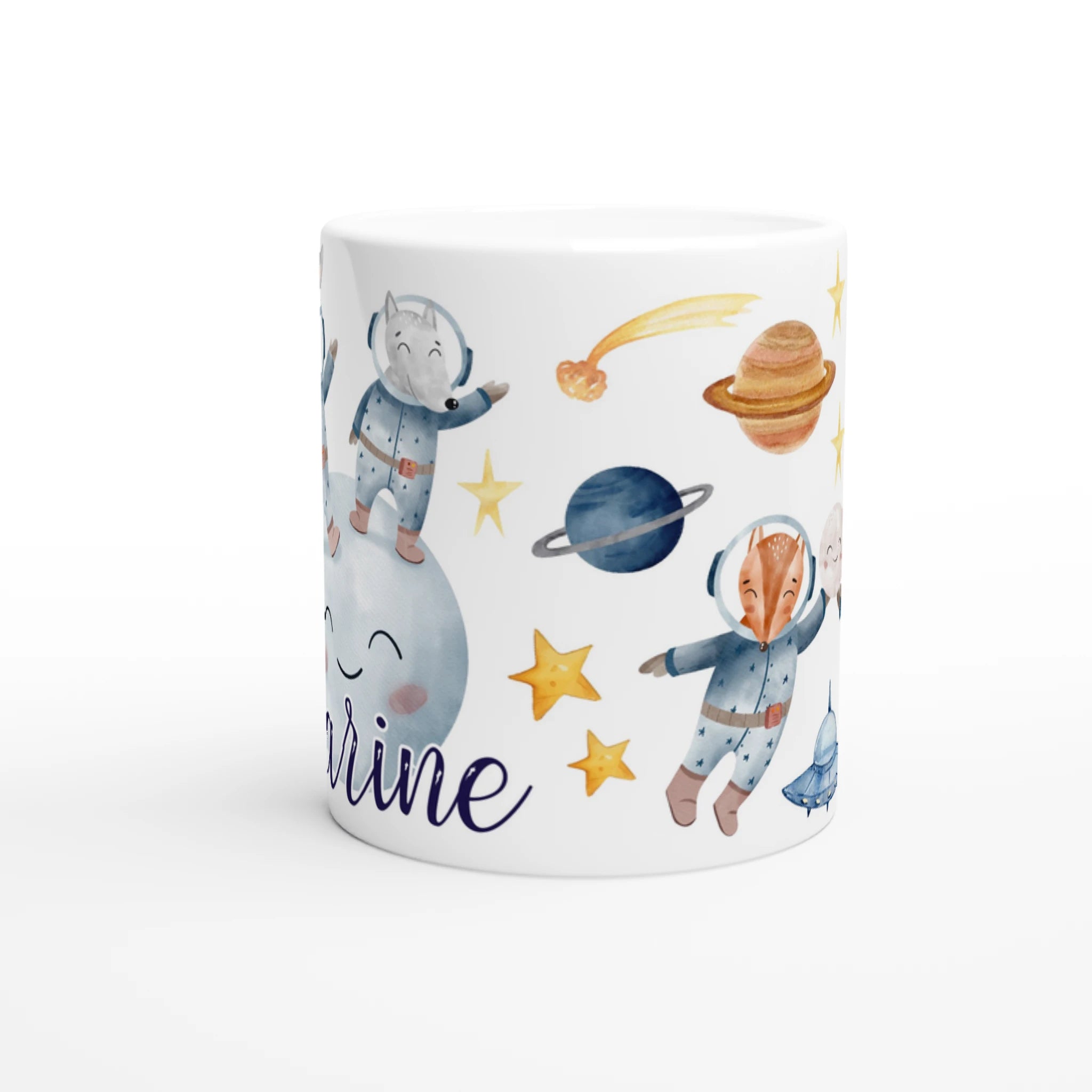 Mug personnalisé tout blanc avec illustration de lapins astronautes flottant dans l’espace, parfait pour un cadeau enfant original.