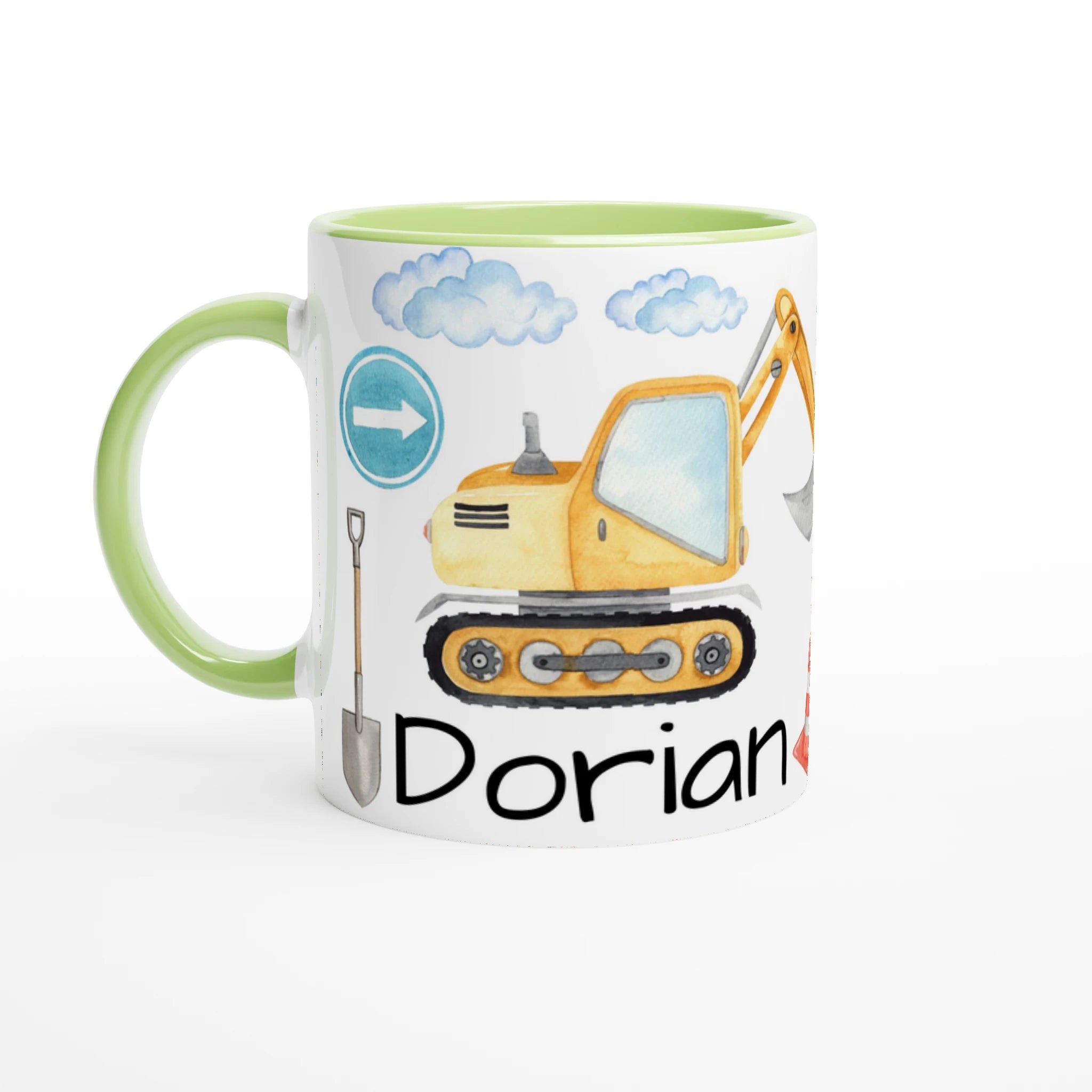 Tasse personnalisée avec tracteurs et engins de travaux, intérieur vert, un cadeau éducatif et original.