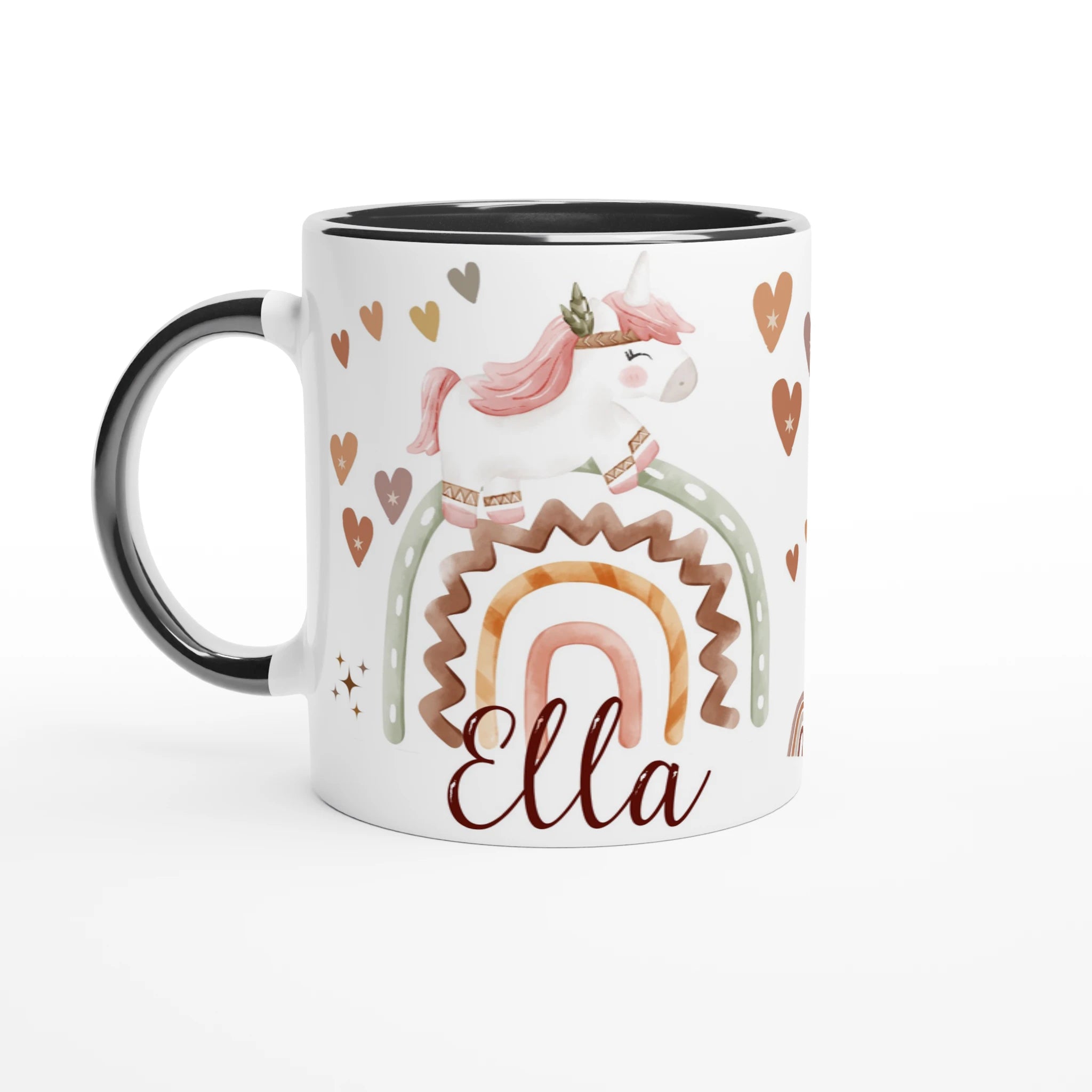 Mug personnalisé avec licorne et cœurs bohèmes, intérieur noir, pour une touche élégante et mystérieuse.