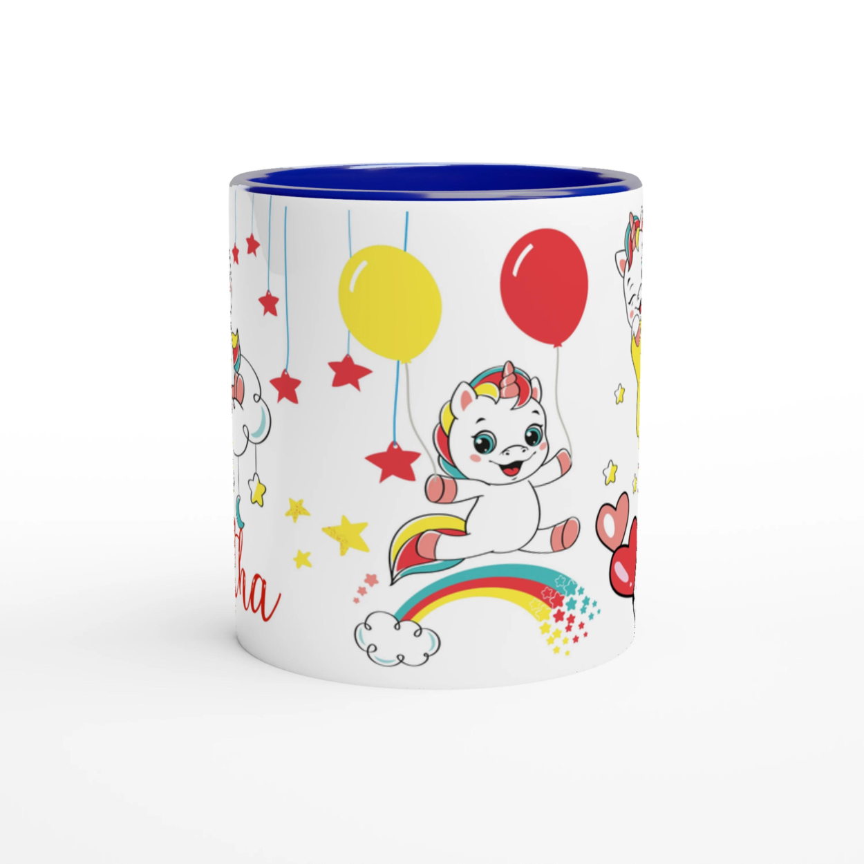 Mug personnalisé avec licorne et ciel rempli de petites étoiles, intérieur bleu, idéal pour une petite rêveuse passionnée de magie.