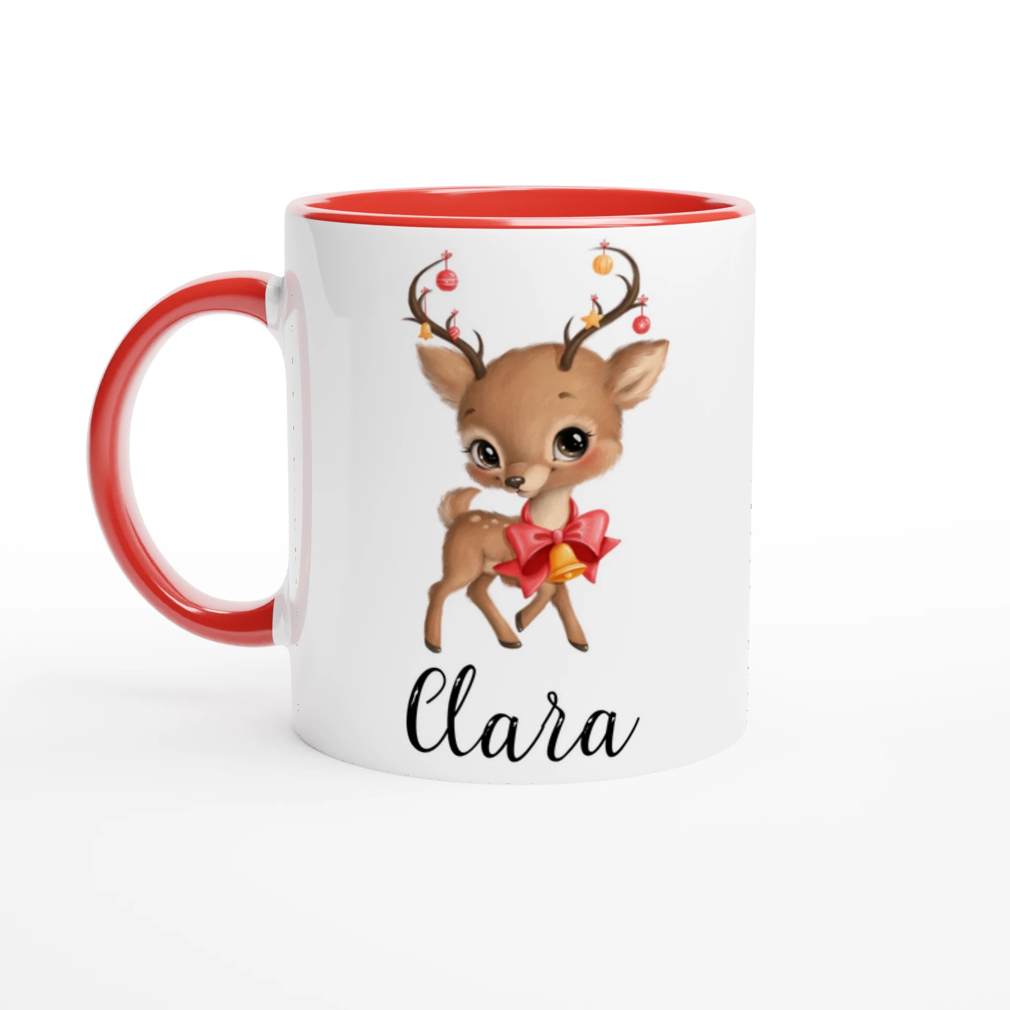 Mug personnalisé spécial Noël avec un petit renne et le Père Noël, intérieur rouge, idéal pour une ambiance festive et joyeuse.