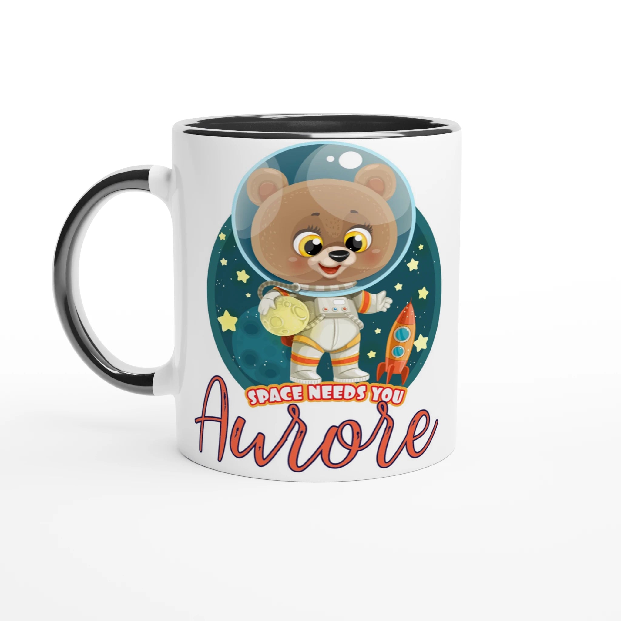 Mug personnalisé avec ourson et planète illuminée, intérieur noir, pour une touche élégante et mystérieuse.