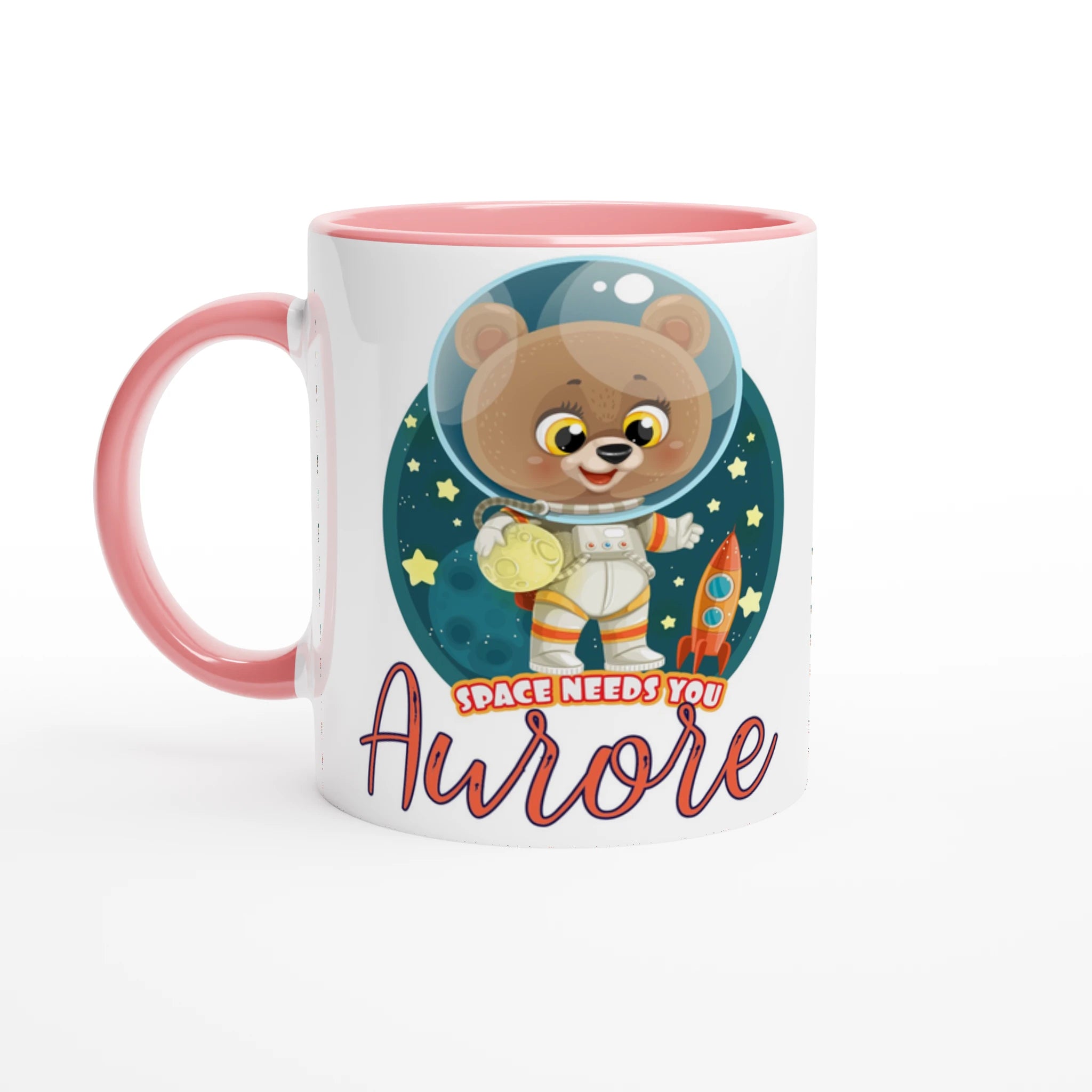 Tasse personnalisée avec ourson explorateur de l’espace et étoiles, intérieur rose, parfaite pour un cadeau féerique.