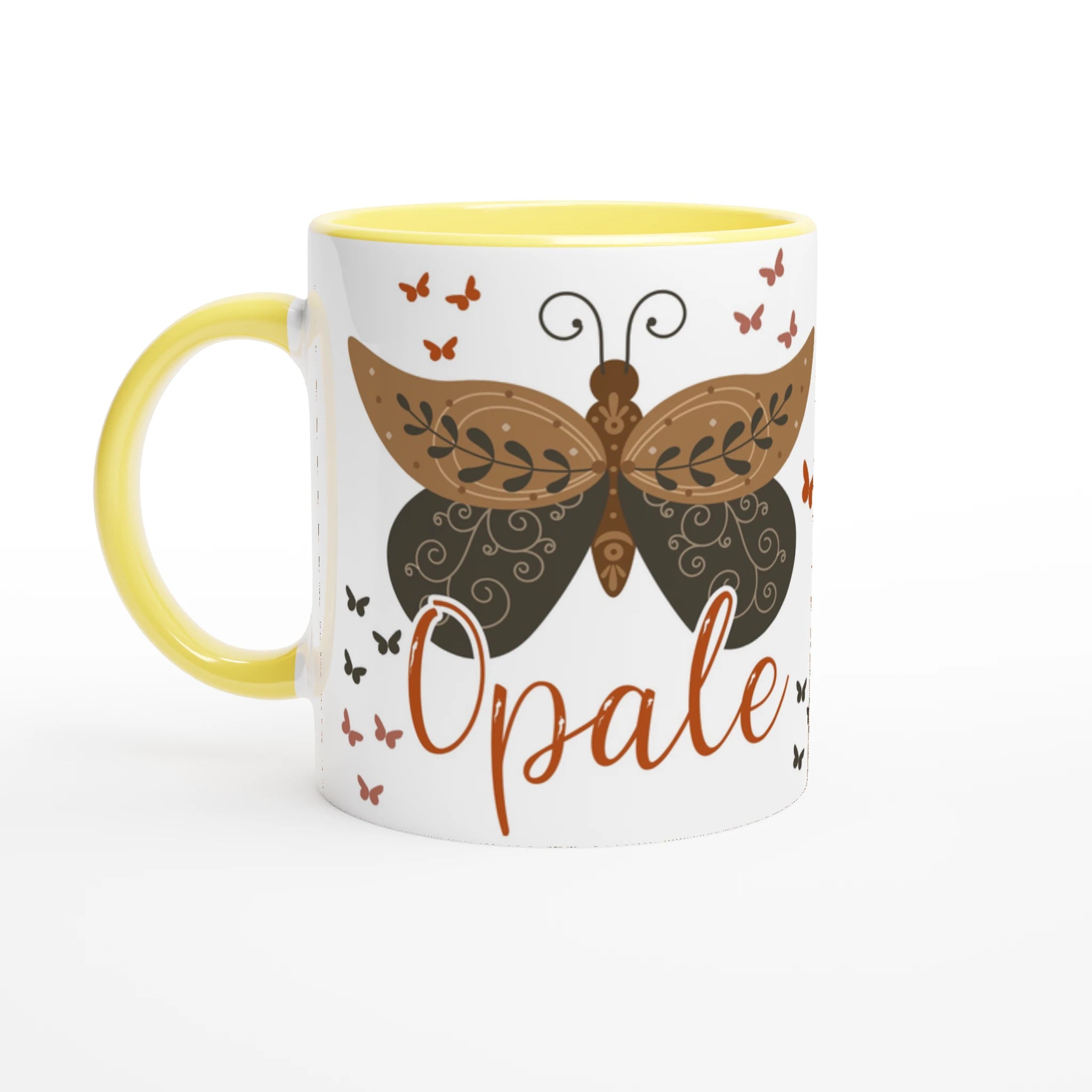 Mug personnalisé avec papillon bohème et étoiles suspendues, intérieur jaune, parfait pour un cadeau lumineux et chaleureux.