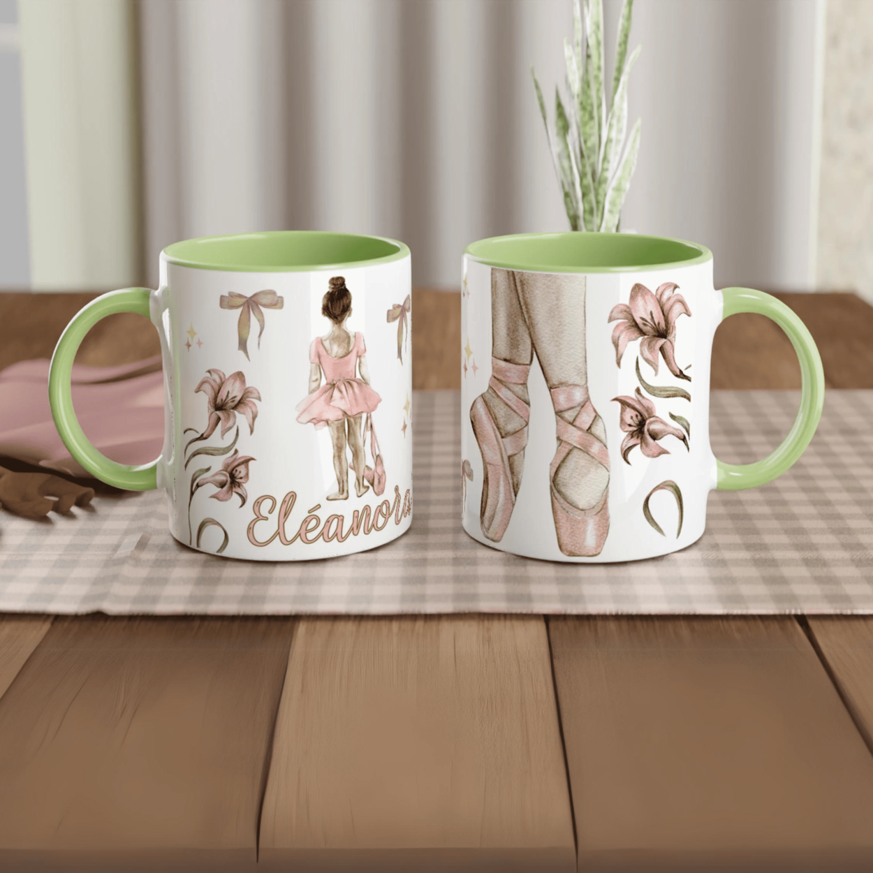 Tasse personnalisée tout blanc avec prénom, danseuse et motifs floraux, intérieur vert, parfaite pour un cadeau coloré et original.