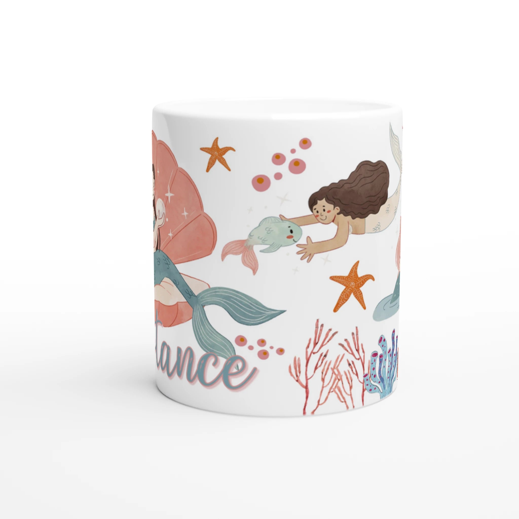 Mug personnalisé tout blanc avec illustration de sirènes aquarelle, décor marin et coquillages, idéal pour un cadeau enfant.