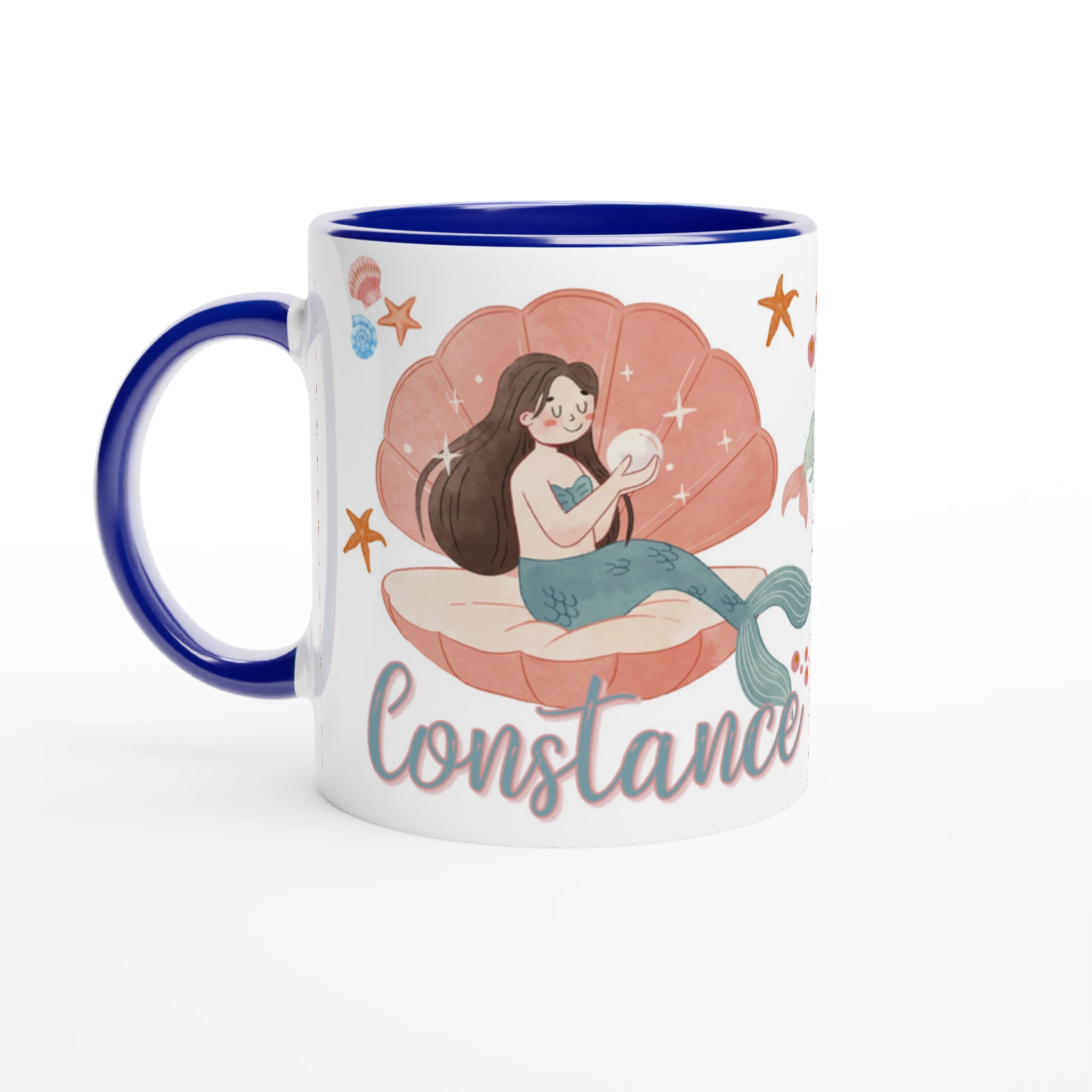 Mug personnalisé avec décor de sirènes et coquillages perles, intérieur bleu, idéal pour une passionnée du monde marin.