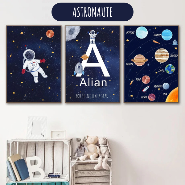 Affiche déco murale pour enfant représentant un astronaute flottant dans l’espace avec étoiles et planète Mars, impression sur toile canvas de qualité.