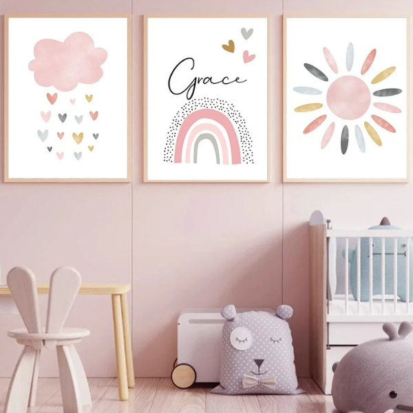 Set de trois affiches bébé avec arc-en-ciel, nuage et soleil pastel pour décoration murale de chambre enfant