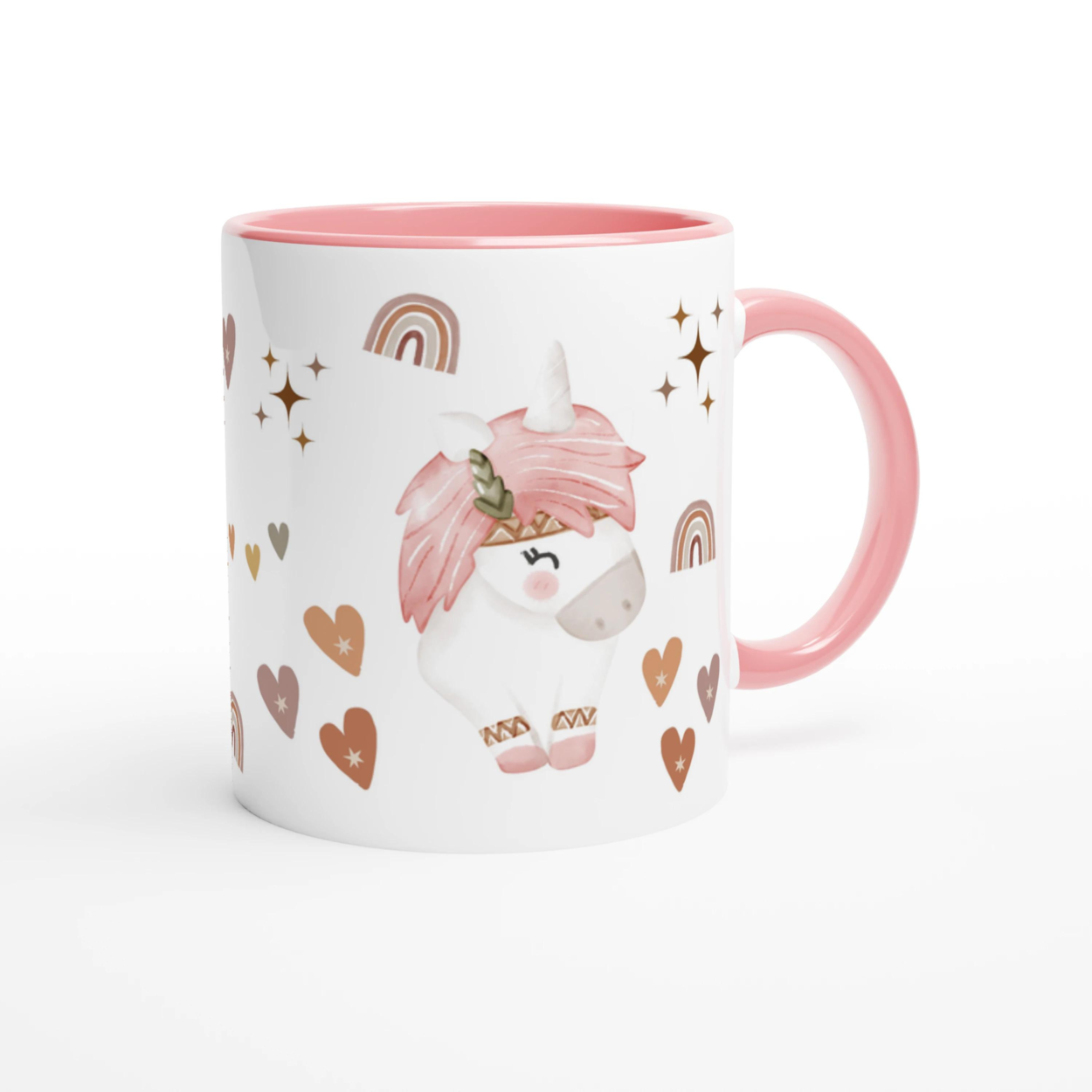 Tasse personnalisée avec licorne et arc-en-ciel beige et rose, intérieur rose, idéale pour un cadeau tendre et magique.