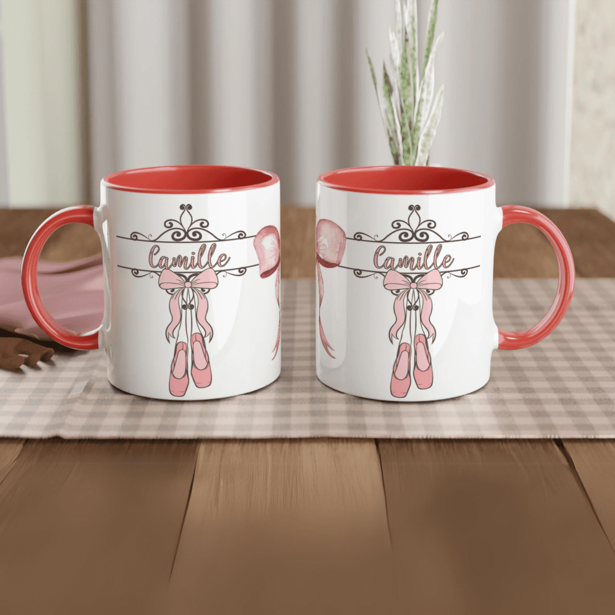 Mug personnalisable avec prénom et illustration ballerine, intérieur rouge, idéal pour les petites danseuses et comme cadeau original.