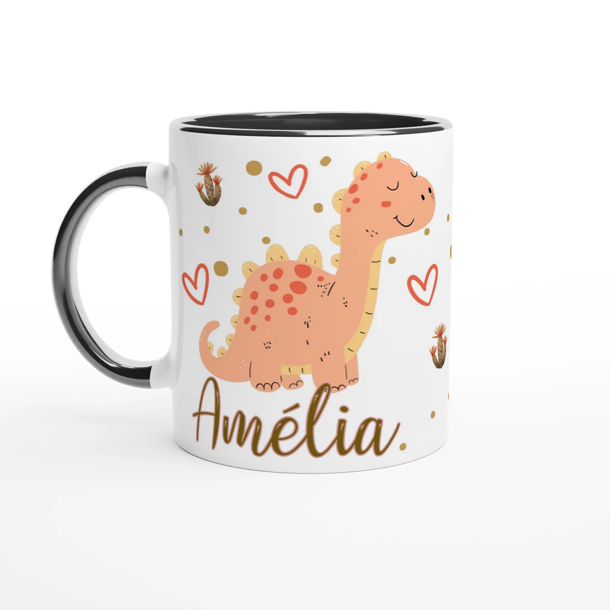 Mug dinosaure personnalisé avec prénom, intérieur noir, design doux avec petits cœurs et cactus, parfait pour les enfants.