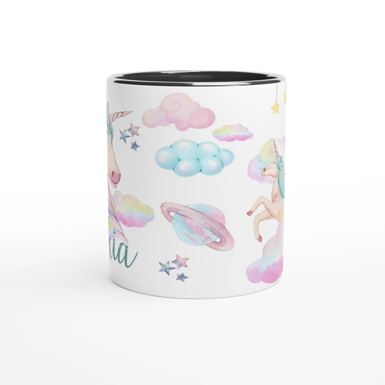 Mug personnalisé avec licorne céleste et décor onirique, intérieur noir, pour une touche élégante et mystique.