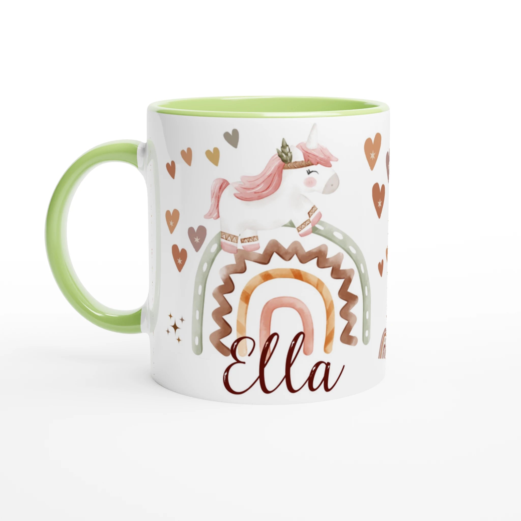 Tasse personnalisée avec licorne et décor bohème en tons naturels, intérieur vert, un cadeau enchanteur et paisible.