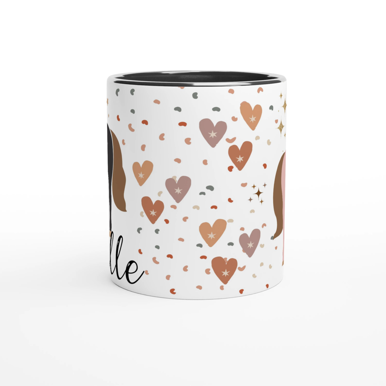 Mug personnalisé avec licorne étoilée et cœur doré, intérieur noir, pour une touche chic et mystique.