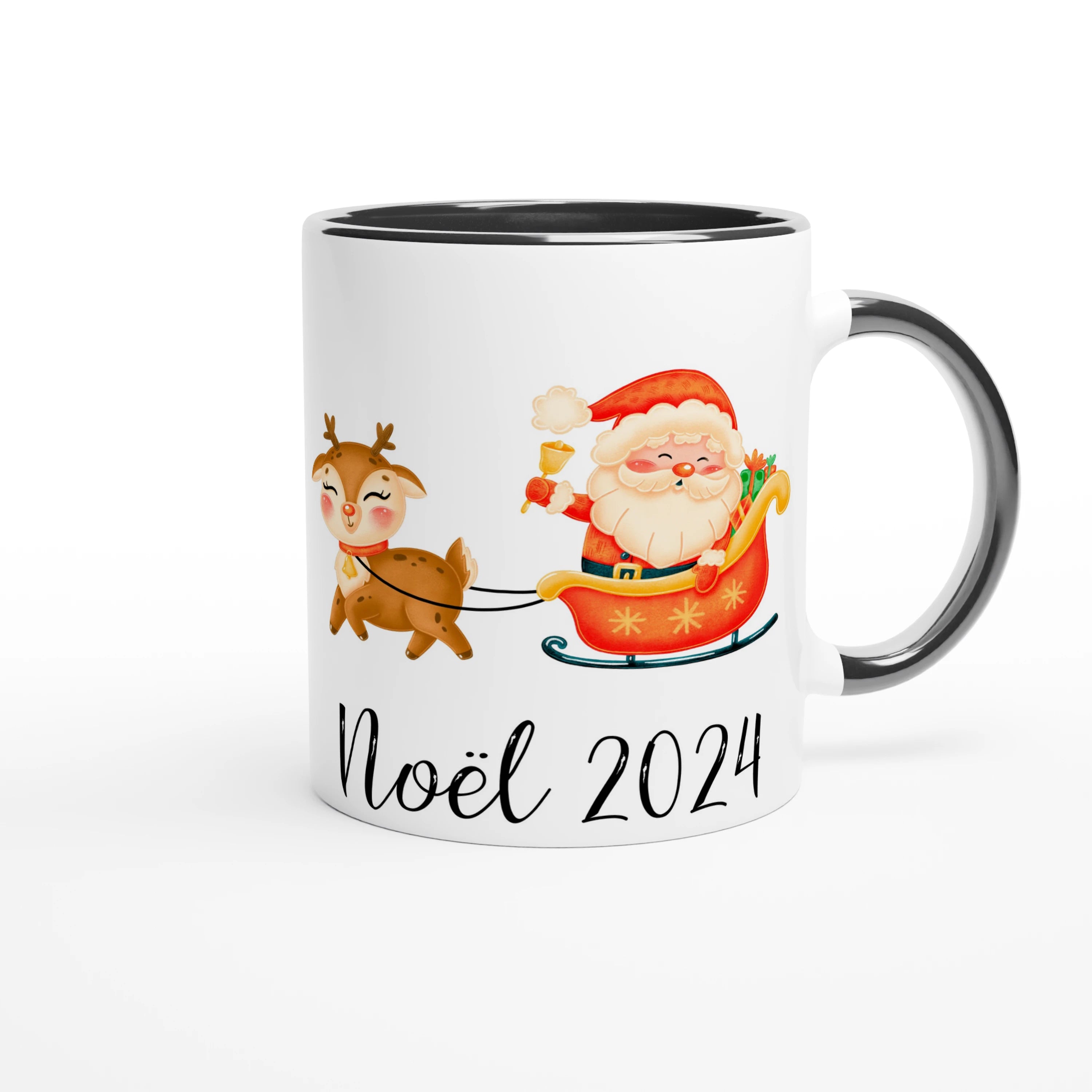 Mug personnalisé pour Noël avec un renne et le Père Noël, intérieur noir, un contraste élégant et original pour les fêtes.