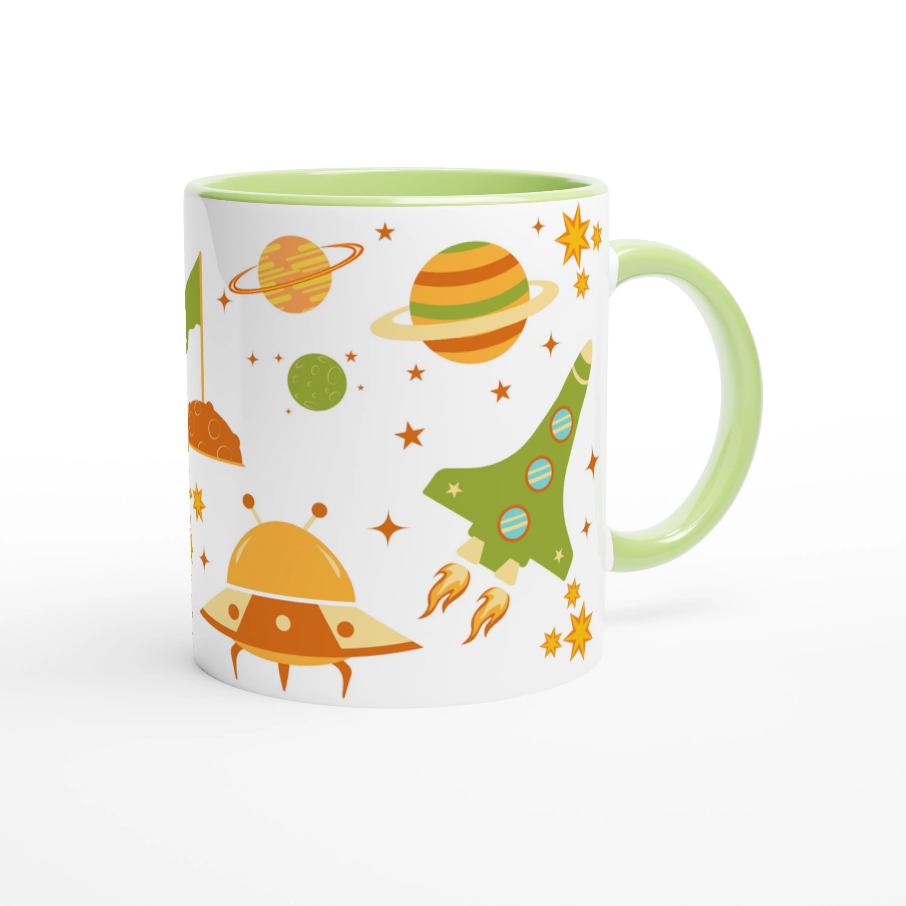 Tasse personnalisée avec cosmonaute et soucoupe volante, intérieur vert, un cadeau original et ludique.